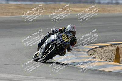 media/Feb-07-2025-CVMA Friday Practice (Fri) [[7034960ba2]]/4-Racer 4/Session 3 (Turn 8)/